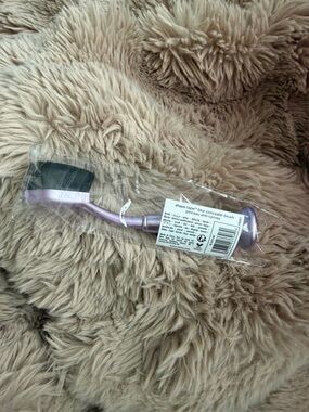 Tarte Shaped Tape-Blur Concealer Brush